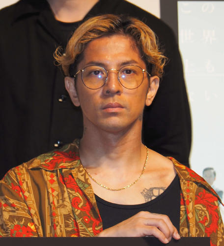 livedoornews's tweet photo. 【意向】「Dragon Ash」ボーカル・Kjこと降谷建志、MEGUMIと離婚ヘ
https://t.co/aNRQRwQHfD

一般女性と不倫関係にあったことが報じられていた。「一緒に暮らしていない事も、離婚をする事も事実です。今年の頭に二人で話し合って決めました。息子も理解をしてくれています」と説明した。 https://t.co/ibw2wJw7QX