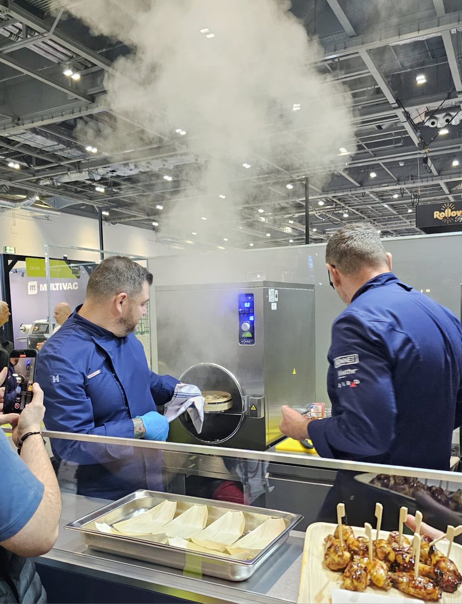 Hobart_UK's tweet photo. Commercial Kitchen Show day 1 is open!
We've got the innovative High Speed Steamer and Minijet Combi ovens in action, with our Chef team demonstrating the kits capabilities.
Our unique Two Level Washer is also on stand!
Find us on stand CK130.
#CommercialKitchenShow #CK23 https://t.co/Mo0fdTYVMv