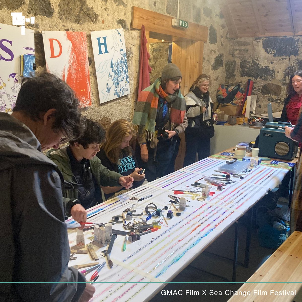 🌊 Last week we had the pleasure of running a workshop on micro-budget filmmaking at #SeaChangeFilmFestival @screenargyll held on Tiree, and even screened the work of #LittlePictures filmmaker Shanine Gallagher @EssGee! 🔗 gmacfilm.com/news/gmac-film…