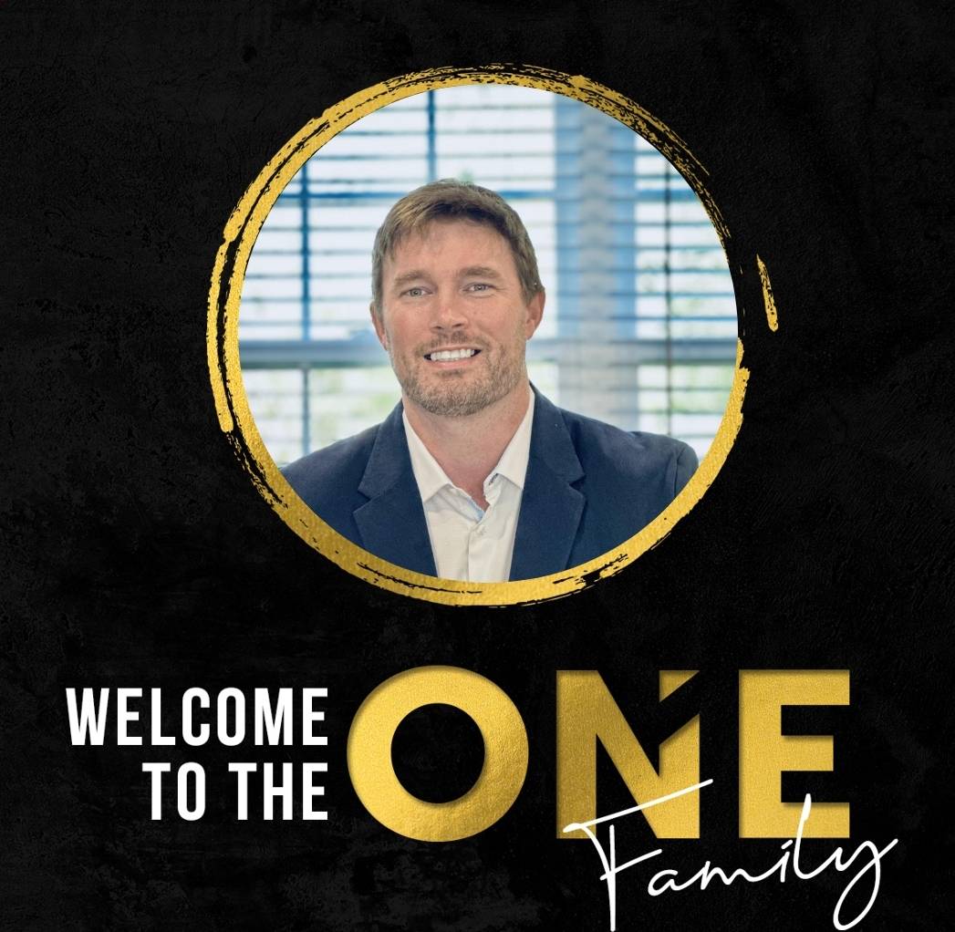 RealtyONESav's tweet image. Welcome to the ONE Lyle Gordon! Lyle was referred to the #RealtyOneGroupInclusion team by Realtor Jessica Gordon. This proud husband &amp;amp; dad is a Richmond Hill resident, is a fan of Papaya restaurant &amp;amp; the Braves! Thank you for choosing our #UNbrokerage.
🎉®️☝️🏡🥘⚾️

#WakeUpToWin