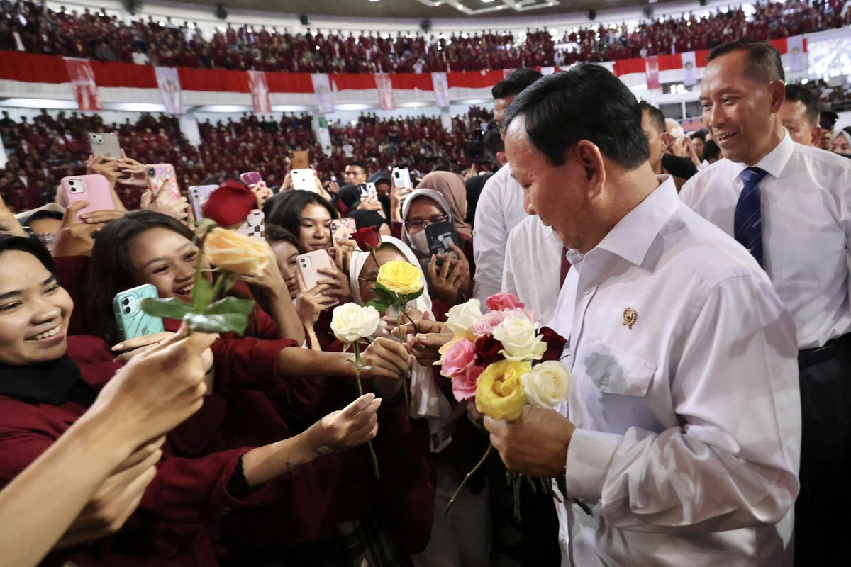 Kemhan_RI's tweet photo. Menteri Pertahanan Prabowo Subianto @prabowo menjadi pembicara pada Studium Generale Universitas Muhammadiyah Malang (UMM) di Malang, Jawa Timur, Rabu (27/9). https://t.co/tbP1YUyH8V