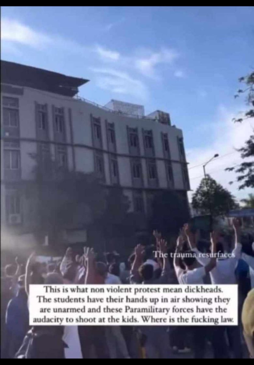 JaswantNon36704's tweet photo. Where is the law? This is the inhuman nature of central armed forces &amp; RAF .  This is the non violent protest by the students . Assam rifles beating up inocent students #NarendraModiji #AmitShah #NBirenSingh #Justice4ManipurStudents #centralforcesbrutually #PMOIndia https://t.co/IPNvXaqmQP