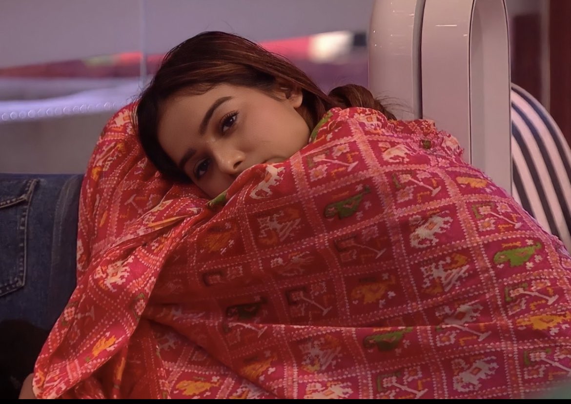 gojo_era's tweet photo. If Hate milna means Negative PR.

Toh ek baar #ManishaRani k Instagram/ Youtube channel/ normal Post .
In sabke comment section me mil rahi Hate dekho.

Trend/morphing sb
Kon krwa ra tha Negative PR?

Dono side se bohot hate mila h.

#ManishaSquad #ManishaFam #Abhisha #Elvisha https://t.co/hSpbx6YwTx