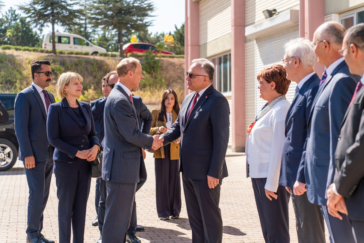 HRH, the Duke of Edinburgh visited Hacettepe University and the Newton Prize winning project led by Prof. Şahmaran. The visionary project showcases the power of international scientific collaboration between Türkiye and the UK. #NewtonKatipÇelebiFund