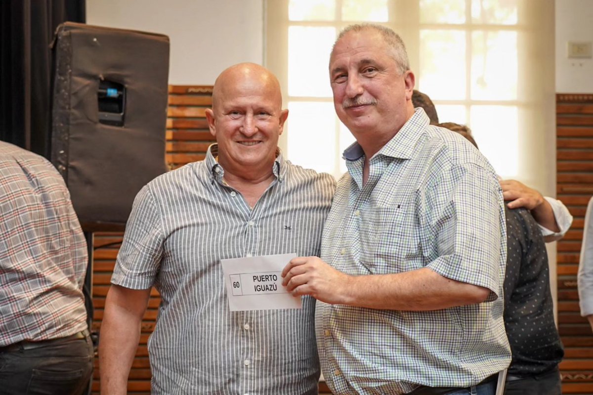 UN ESTADO PRESENTE Y FEDERAL QUE LLEGA A CADA MISIONERO 🔴🔵⚪️💪🏻 • Acompañé al gobernador <a href="/herrerayflia/">Oscar Herrera Ahuad</a> en la entrega de fondos para los 78 municipios misioneros destinados a obras que van a mejorar la calidad de vida y el día a día de sus habitantes.