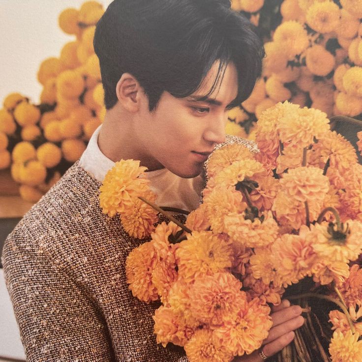 rchivegi's tweet photo. • L O V E L O R N •

#Gyuhao fantasy au!

Harusnya ini hanya sebatas kisah asmara benci menjadi cinta, harusnya sih ya begitu. Tapi ya namanya takdir, gak ada yang tau bakal gimana kedepannya. https://t.co/QaenFxazQ9
