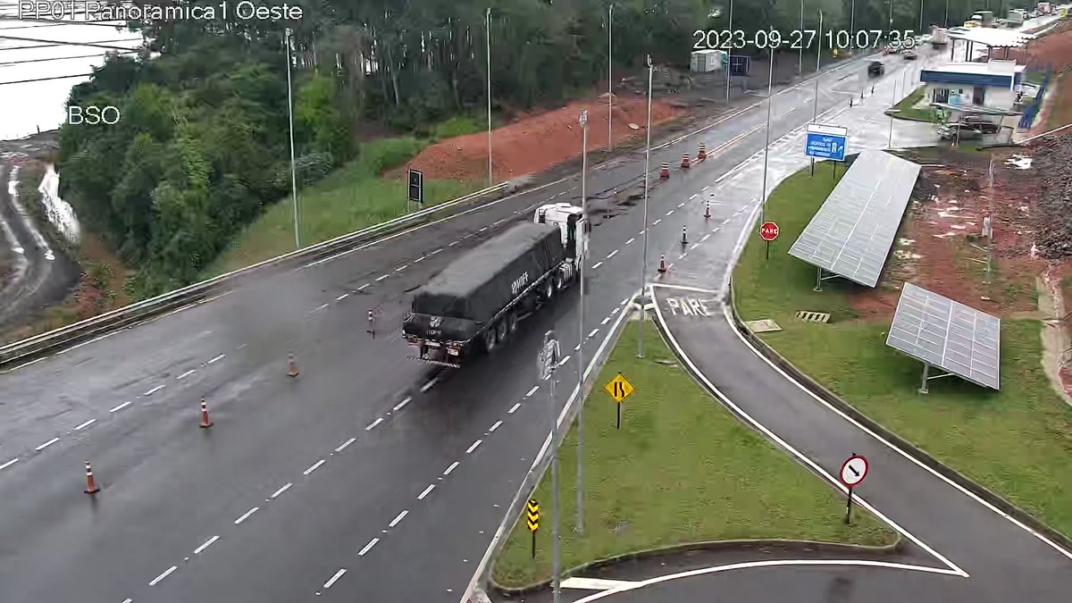 rotadesm's tweet photo. Próximo da Praça de Pedágio de Taquari, km 47 da #RSC287, seguimos com sinalização PARE E SIGA 24 horas.
Respeite a sinalização! 😉 https://t.co/sYR02SNjeE