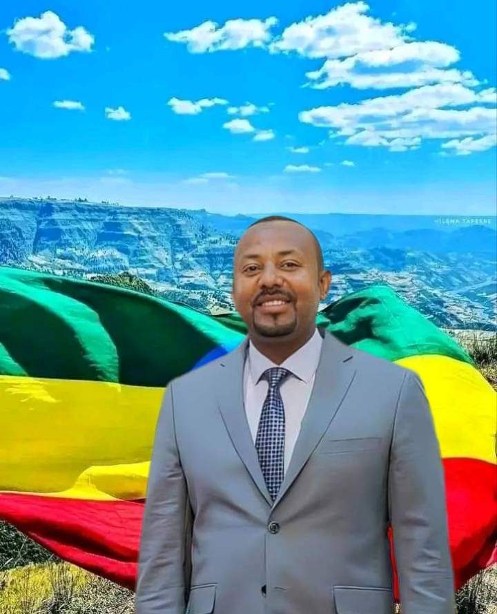 YKeku's tweet photo. ይሄን መሪ  አልተረዳነውም መሰለኝ አሁንም ደግነቱን ታጋሽነቱን ተመልክተን ይሆናል አኛ ኢትዮጵያውያን አንድ  የማይለቀን ነገር አለ ድንቁርና አለመግባባት selfish-ነት ሲሆን በጣም ሲበዛም ወረተኛም ውለታ ቢሶችም ነን..⨳ https://t.co/zN8CTEI8ci