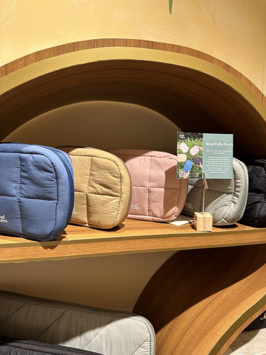 sg_preoder's tweet image. น้อง pouch จากแบรนด์ goodtotes 🥦
รีสต๊อกแล้วน้าา ครบสีจ้า 🌈 
สั่งได้เลยนะคะลงช๊อปปี้ให้แล้วจ้า 🍊
น้องจุของได้เยอะมากๆค่าา 
🔥รีบสั่งนะคะน้องหมดไวทุกรอบ 🔥
🇹🇭รอบกลับไทย 13ตุลา จัดส่ง 13ตุลาจ้า🇹🇭

❌ห้ามนำรูปไปใช้❌
#beyondthevines #thepaperbunny #goodtotes