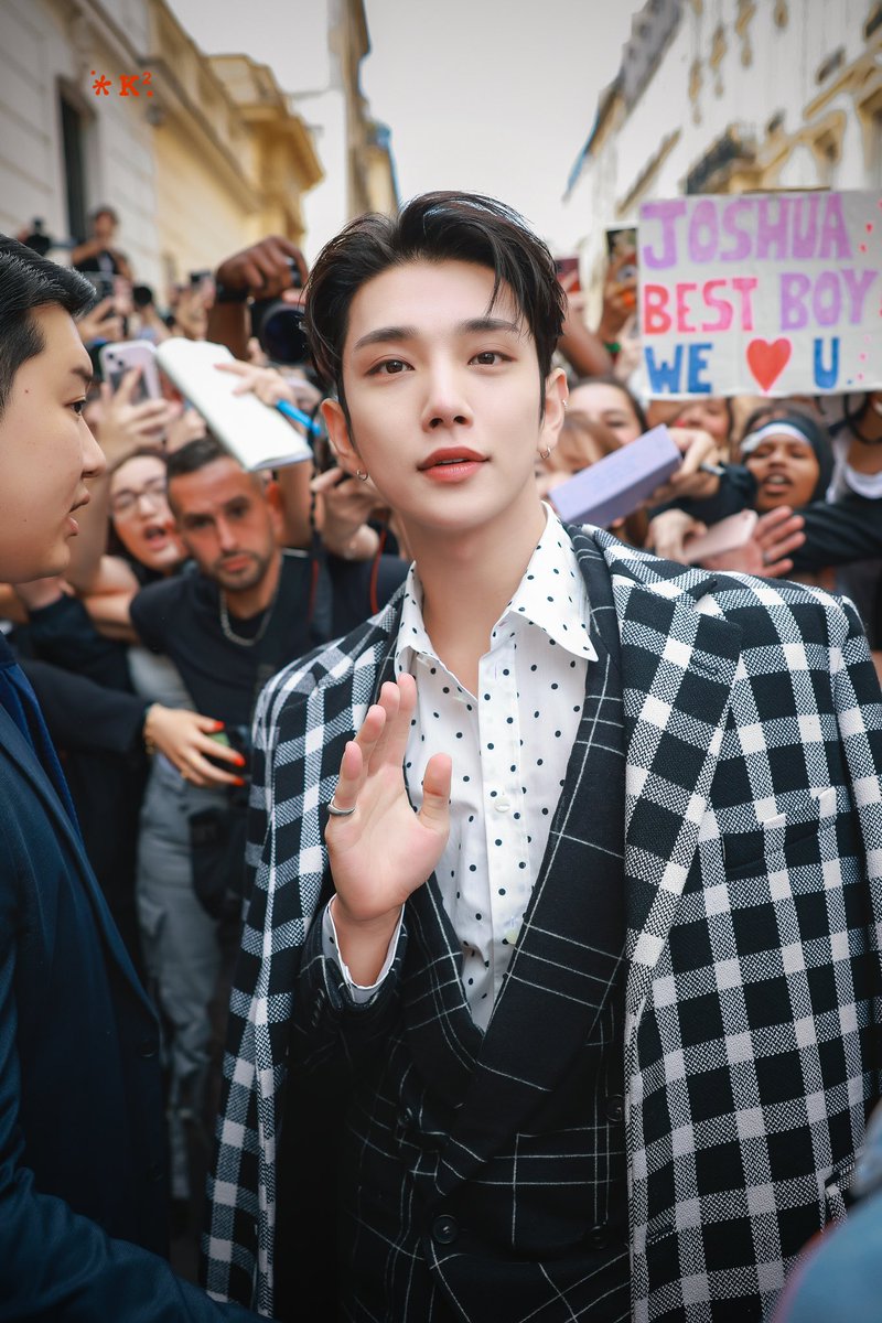 230926 MARNI

#세븐틴 #seventeen
#조슈아 #joshua
#조슈아를_놓칠수없는_마르니
#JOSHUAxMARNISS24

HD 🔗：weibo.com/6239073465/495…