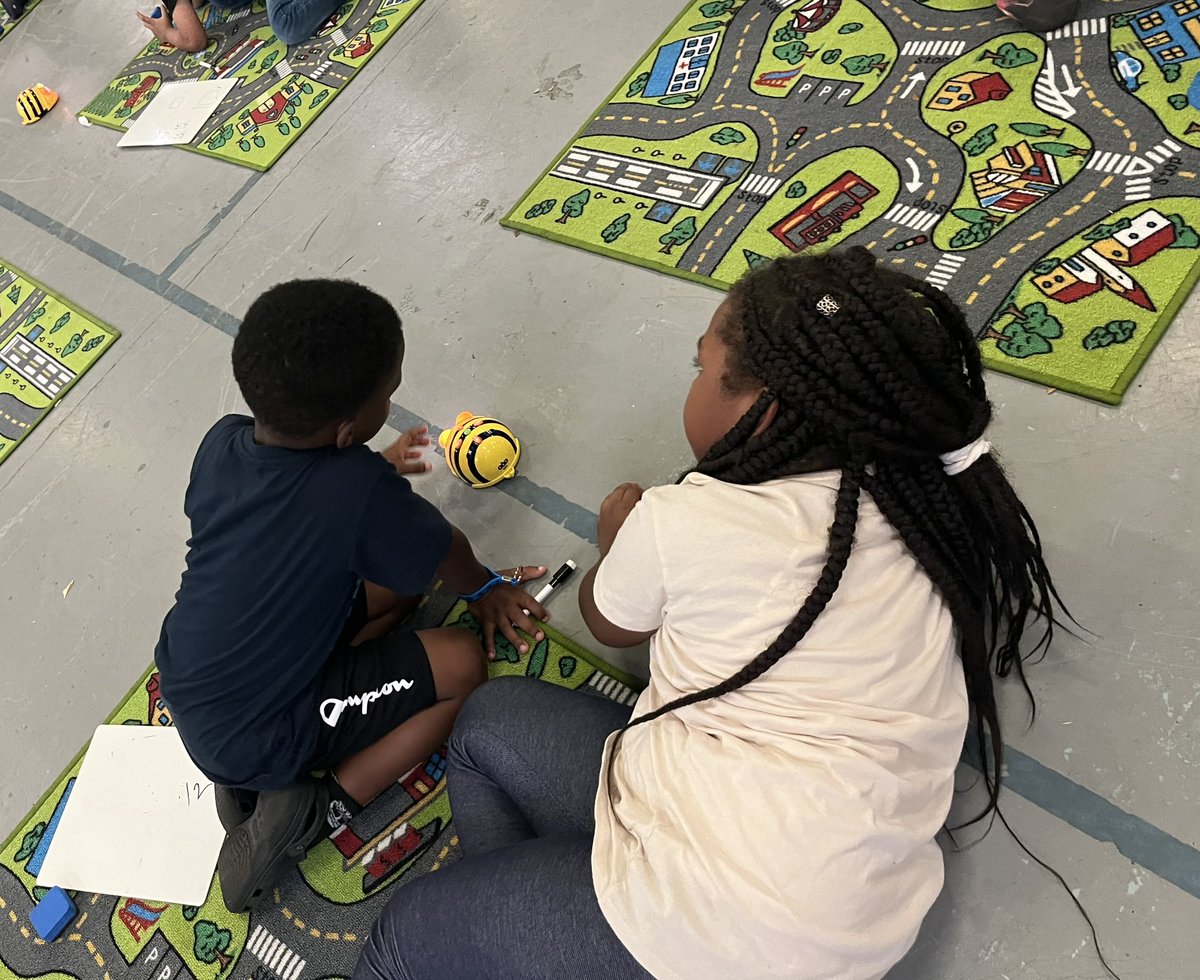 ScienceDcps's tweet image. Students from Venetia Elementary got to experience the Lego lab as part of their DoDEA MCASP grant! So excited to be able to provide STEM experiences for our students!