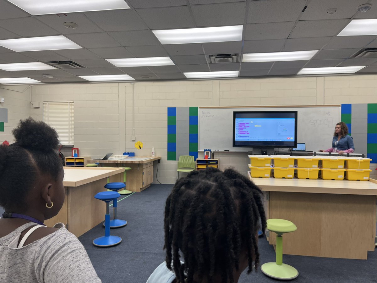 ScienceDcps's tweet image. Students from Venetia Elementary got to experience the Lego lab as part of their DoDEA MCASP grant! So excited to be able to provide STEM experiences for our students!