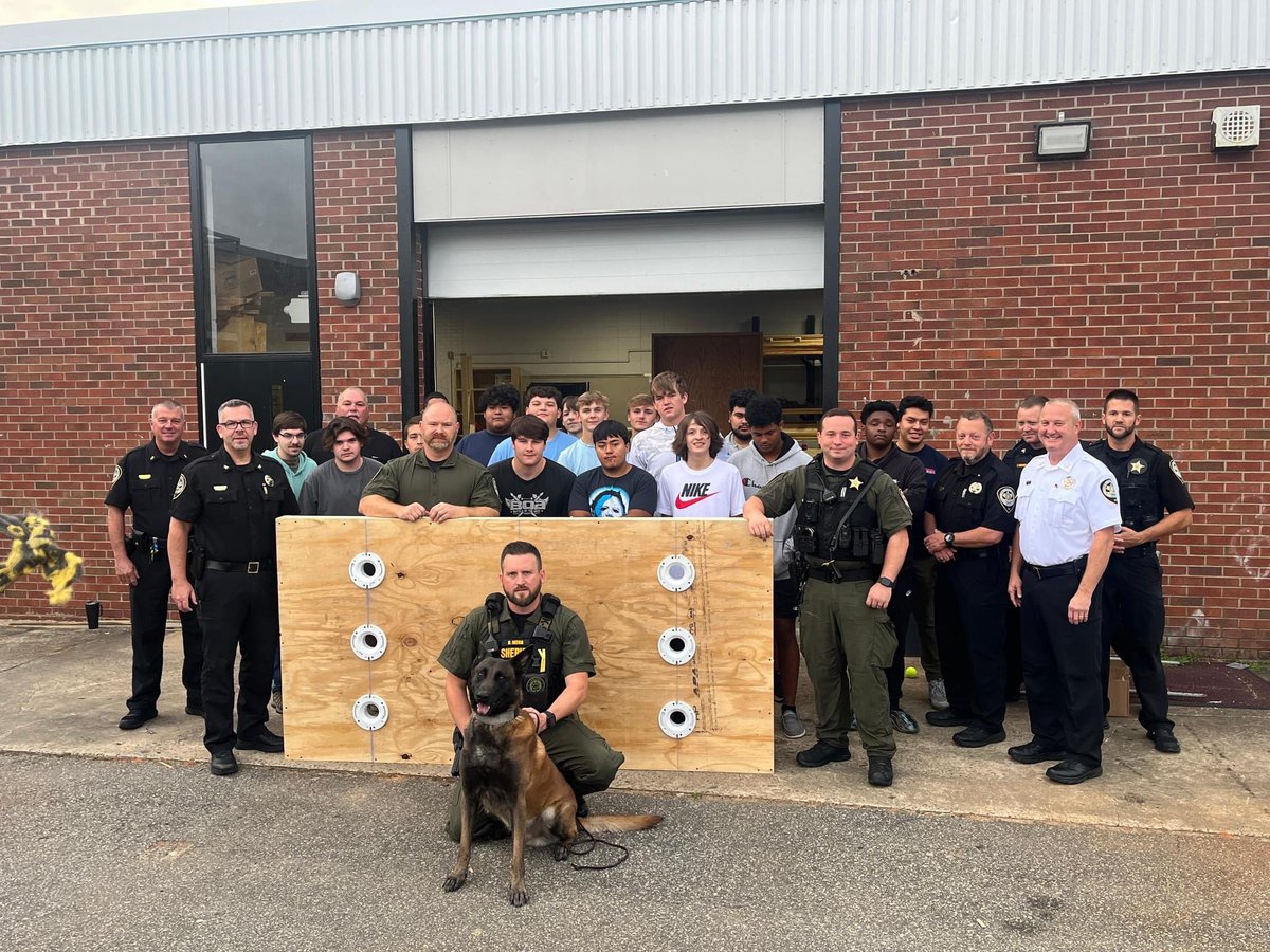 Community connections in action! @SSHSIndians Carpentry 1 and 2 classes worked with the @CATCO100 Dep K-9 unit to build scent walls for their dog training. #ccsfuelup #MakingEducationBetter