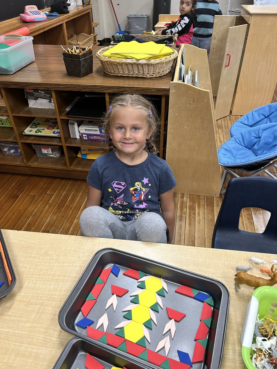 CabasClass's tweet image. Our friends were exploring with the pattern blocks and making pictures today!! @QVPSVikings @danielle_g_ece