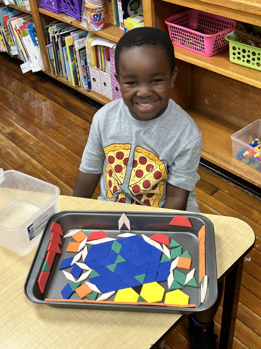 CabasClass's tweet image. Our friends were exploring with the pattern blocks and making pictures today!! @QVPSVikings @danielle_g_ece