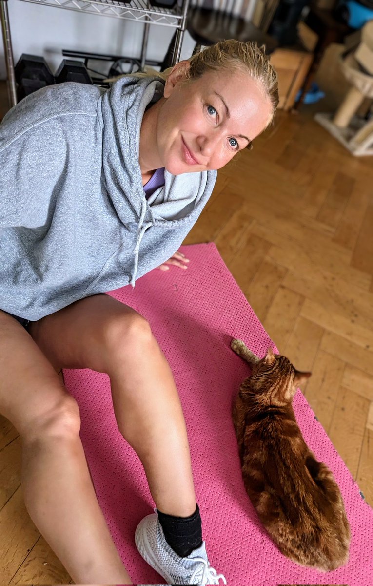 Took a break from social media - it's done wonders, you know? Now recharged and excited to dive back in! 
So tell me, how's your week going? reply in pics, GIFs, emojis or words!