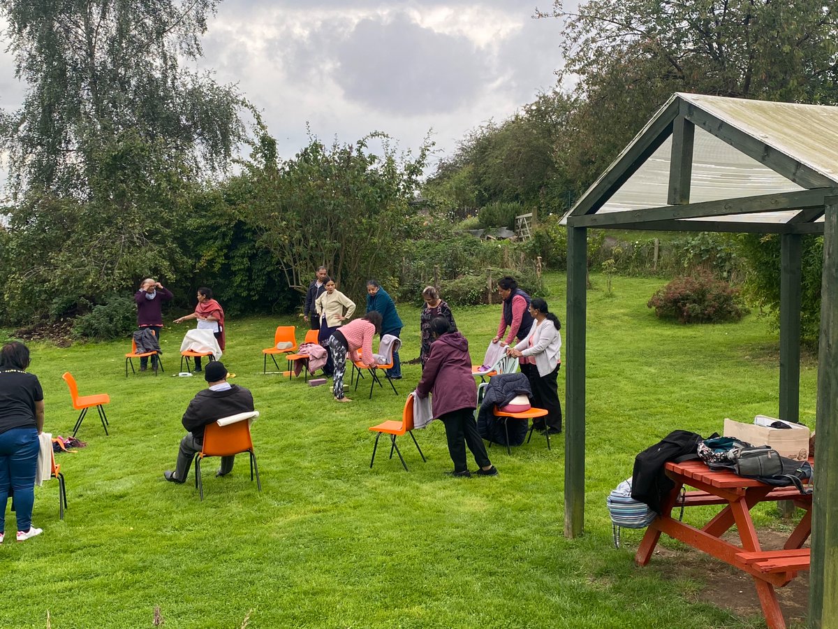 MINDAIDUK's tweet photo. Today we delivered a yoga class outdoors at our allotment service .
Scientific studies have shown that 'green exercise' can improve self-esteem and mood, as well as reducing anxiety disorders and depression.
Our next session will be on the the 4th October.
#DOWELLBEINGWELL https://t.co/OjclMJxidA
