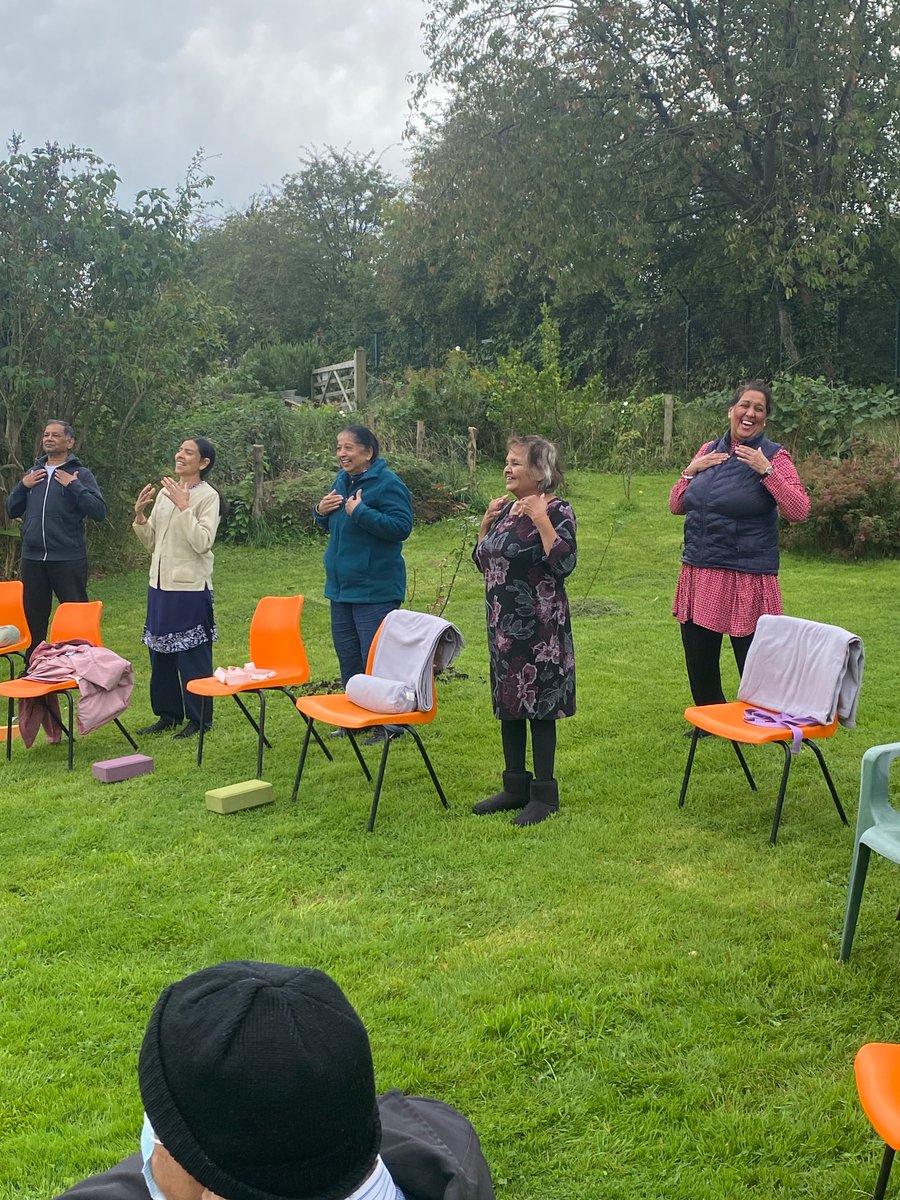 MINDAIDUK's tweet photo. Today we delivered a yoga class outdoors at our allotment service .
Scientific studies have shown that 'green exercise' can improve self-esteem and mood, as well as reducing anxiety disorders and depression.
Our next session will be on the the 4th October.
#DOWELLBEINGWELL https://t.co/OjclMJxidA