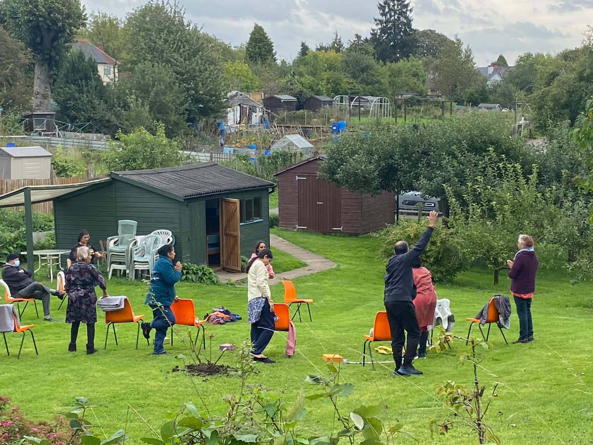 MINDAIDUK's tweet photo. Today we delivered a yoga class outdoors at our allotment service .
Scientific studies have shown that 'green exercise' can improve self-esteem and mood, as well as reducing anxiety disorders and depression.
Our next session will be on the the 4th October.
#DOWELLBEINGWELL https://t.co/OjclMJxidA