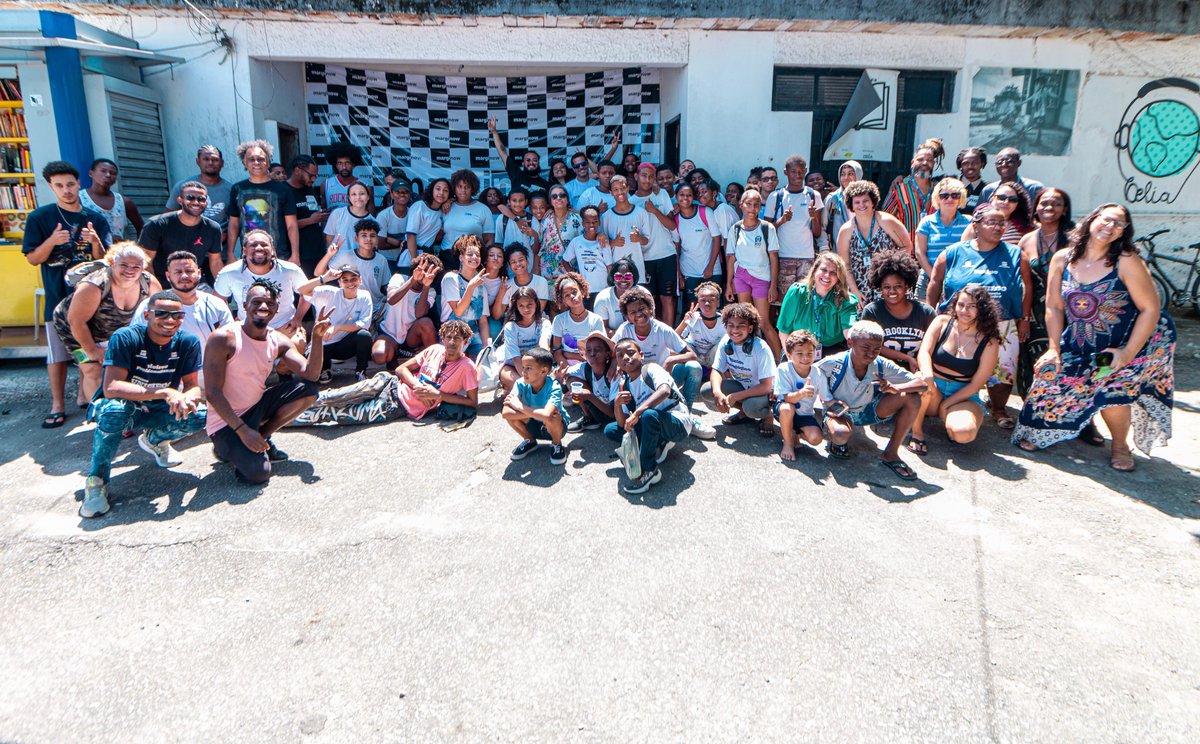 DeliaArts's tweet photo. Last week, MargiNow in Brazil hosted Sarau MargiNow in Antares, Rio. Led by writer Jesse Andarilho, they turned an old police station into a cultural hub. We introduced Studio Delia-MargiNow there, celebrating music, poetry & community. 🎶📚🇧🇷 #DeliaArts #MargiNow #RioCulture https://t.co/VaBp7Baqyd