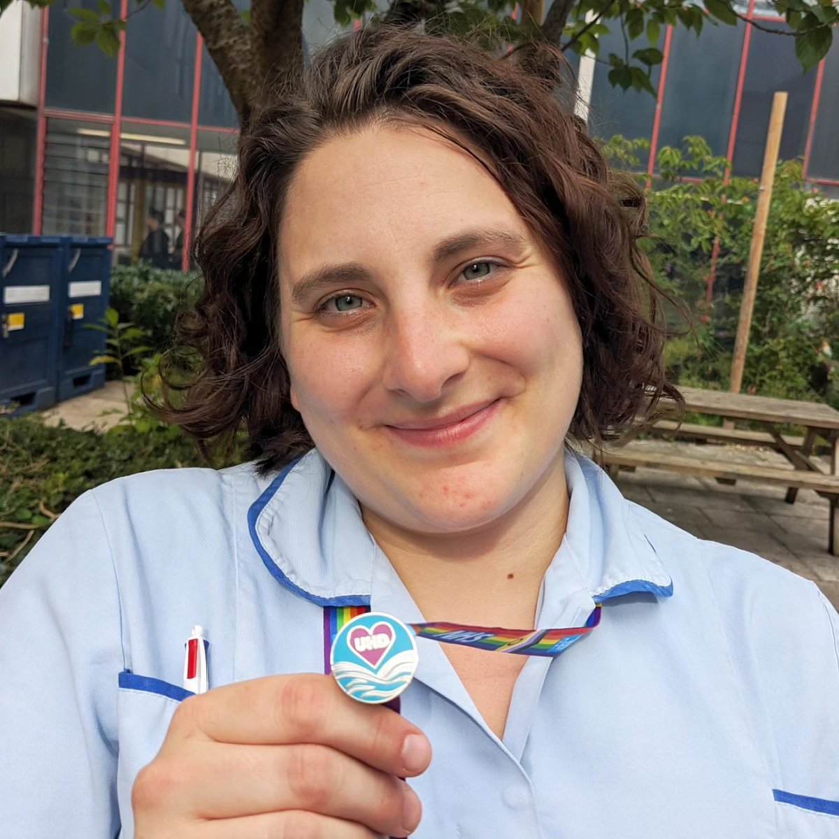 RelfRachael's tweet photo. A proud moment today picking up one of the new #TeamUHD Health and Wellbeing Champion badges that I helped design ☺️ 
Our Health and Wellbeing Champions are here to support all @UHD staff. https://t.co/CTN9Nu1GBm