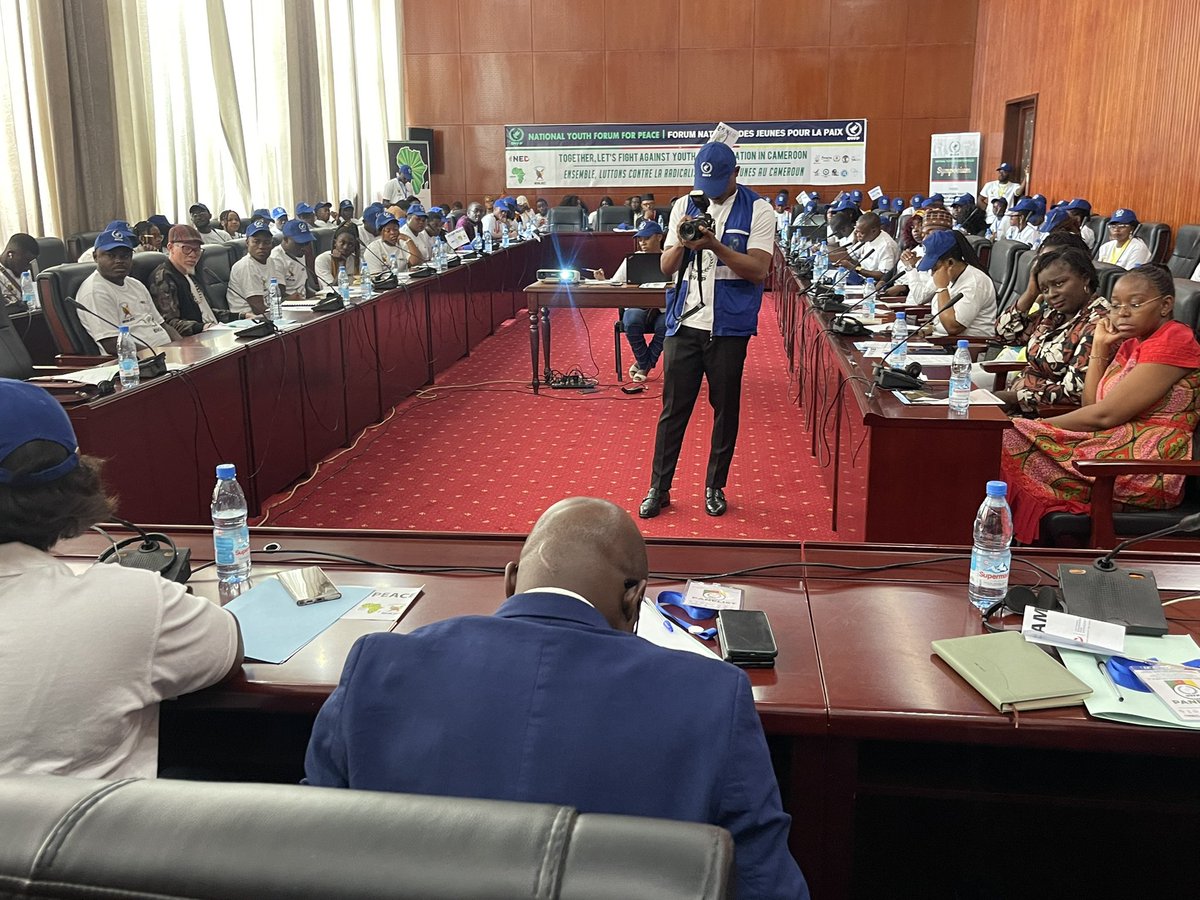 mddtcameroon's tweet photo. “Engaging Youth Leaders in Innovative Advocacy” . It’s time to create safe spaces for impacting advocacy. Thank you @CanadaCameroon  @CanadaCameroun @NewSETA @stelyann for discussing contemporary strategies. #Iampeace #Findpeace https://t.co/F8wqiuXXXE