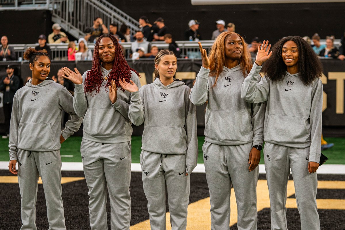 Always appreciate the amazing support of Deacon Nation 🖤💛