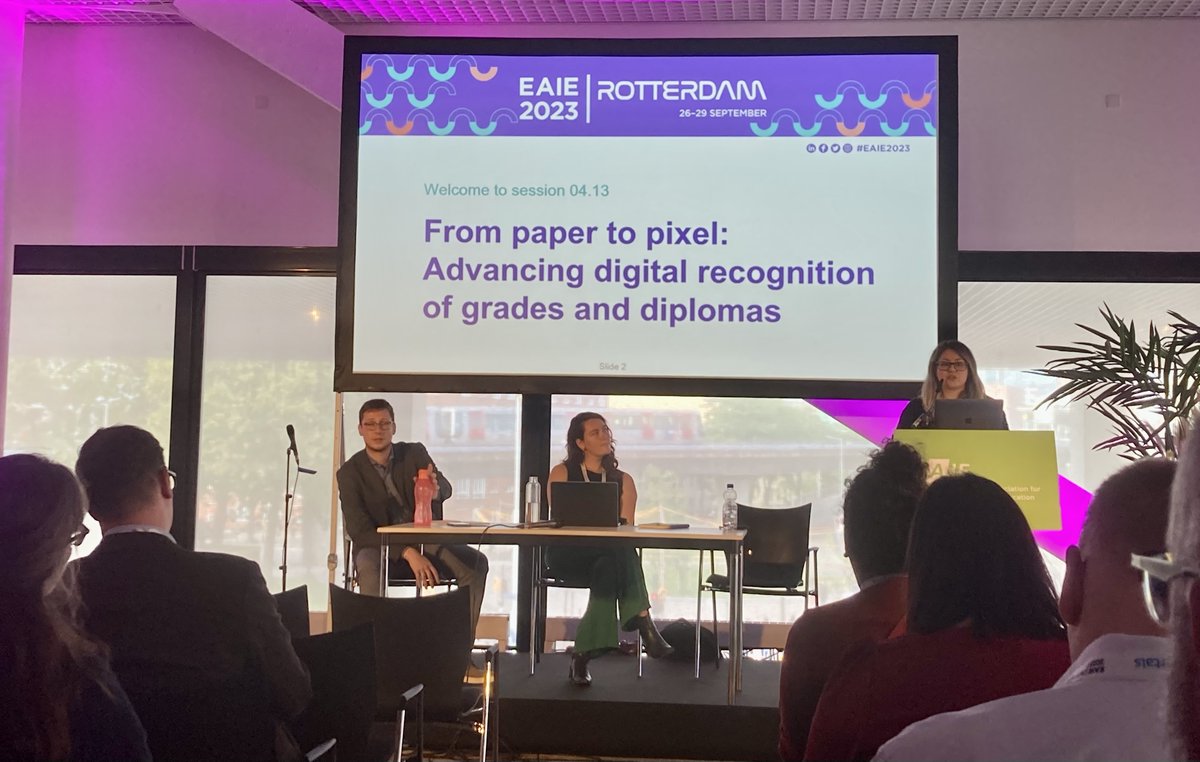 🗣️💻At #EAIE2023 <a href="/a_psychogyiou/">Angeliki Psychogyiou</a> chairs a panel on how digital solutions can overcome the challenges of sharing &amp; recognising grades &amp; diplomas across borders, w/speakers <a href="/EvelienRenders/">Evelien Renders</a> &amp; #BertWillems. 
#digitalisation #highered