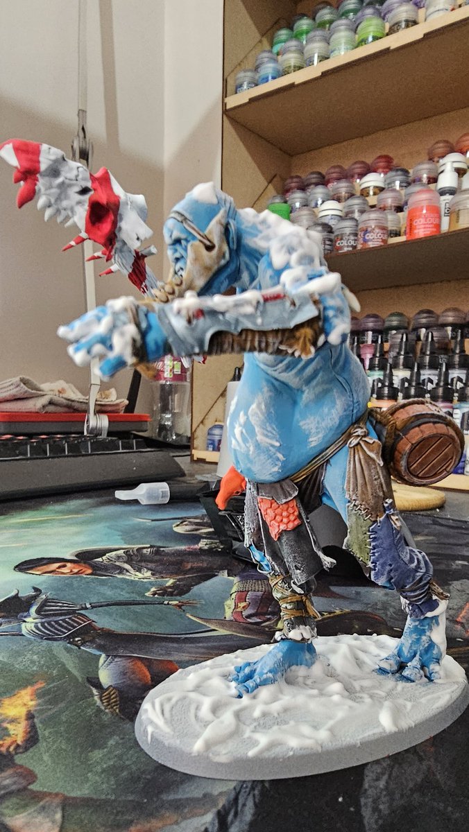 MunchyDragon's tweet photo. @elementgames_ng @AradeshNate @BWDStudios @HadesHimbo @MRebreather Fine il paint

Can't believe I missed on of these posts so annoyed 

This what I been painting 

To go with santa I been post last few weeks 

2 more frost mancrushers to go https://t.co/02tfNtDASc