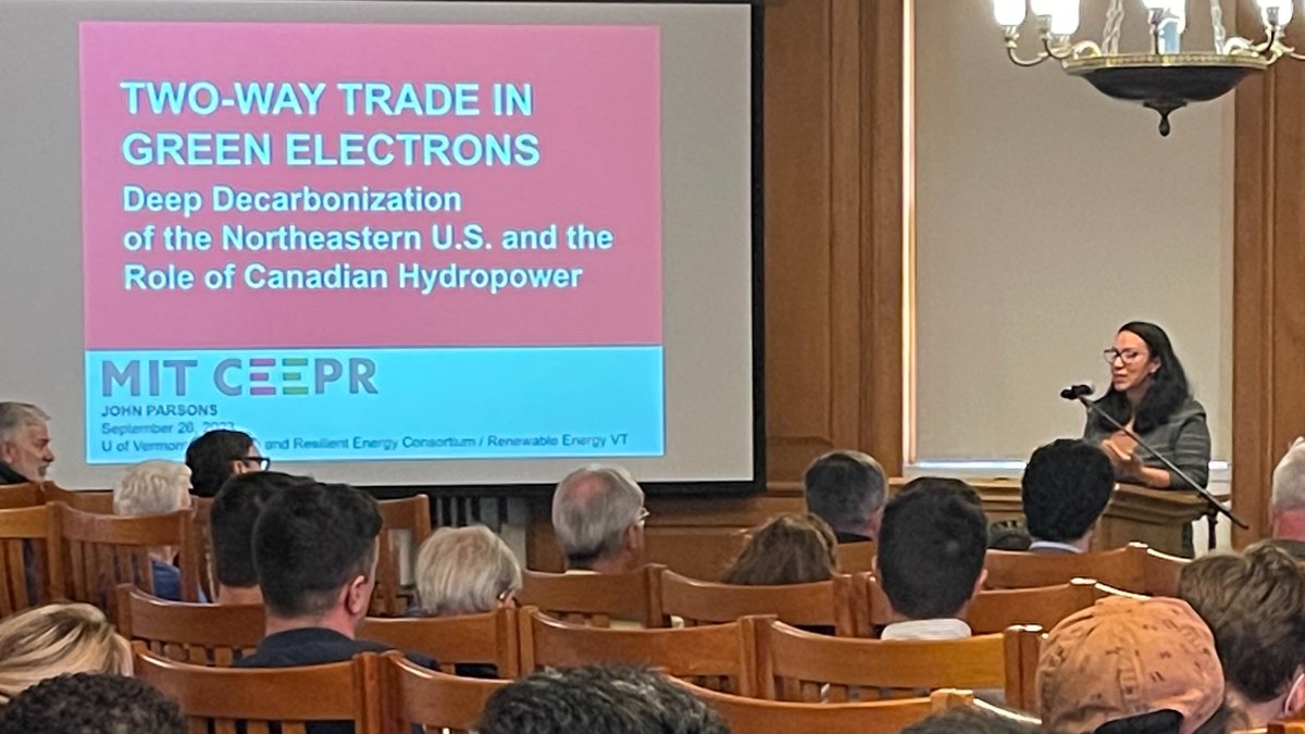 RE_Vermont's tweet photo. Great mix of students &amp; professionals at @UVM yesterday to hear about MIT's Dr. John Parsons's groundbreaking work on deep decarbonization.
 
The big takeaway: Quebec #hydro complements regional #wind &amp; #solar. #BetterTogether 

Moving intro by the inspirational Sen @KeshaRam. https://t.co/wWq8NF7bjA