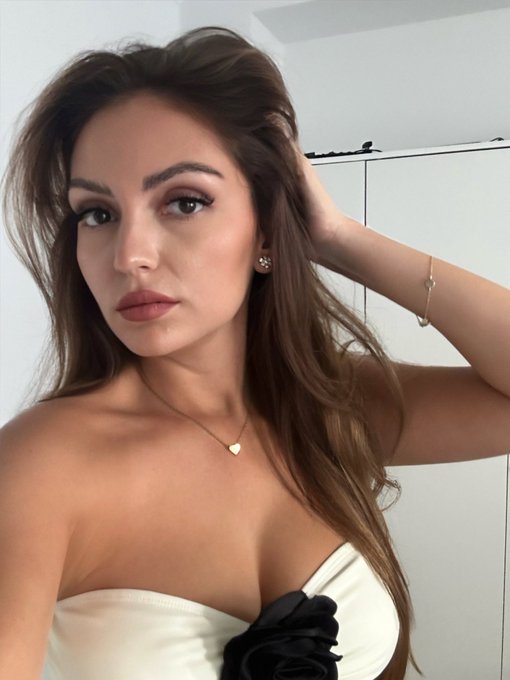 More pic on my page https://t.co/rPlifG0pca https://t.co/FToQ399SxQ<a href="/tag/follow"class="tags"><span>#follow</span></a><a href="/tag/sundayfunday"class="tags"><span>#sundayfunday</span></a><a href="/tag/topmodel"class="tags"><span>#topmodel</span></a>