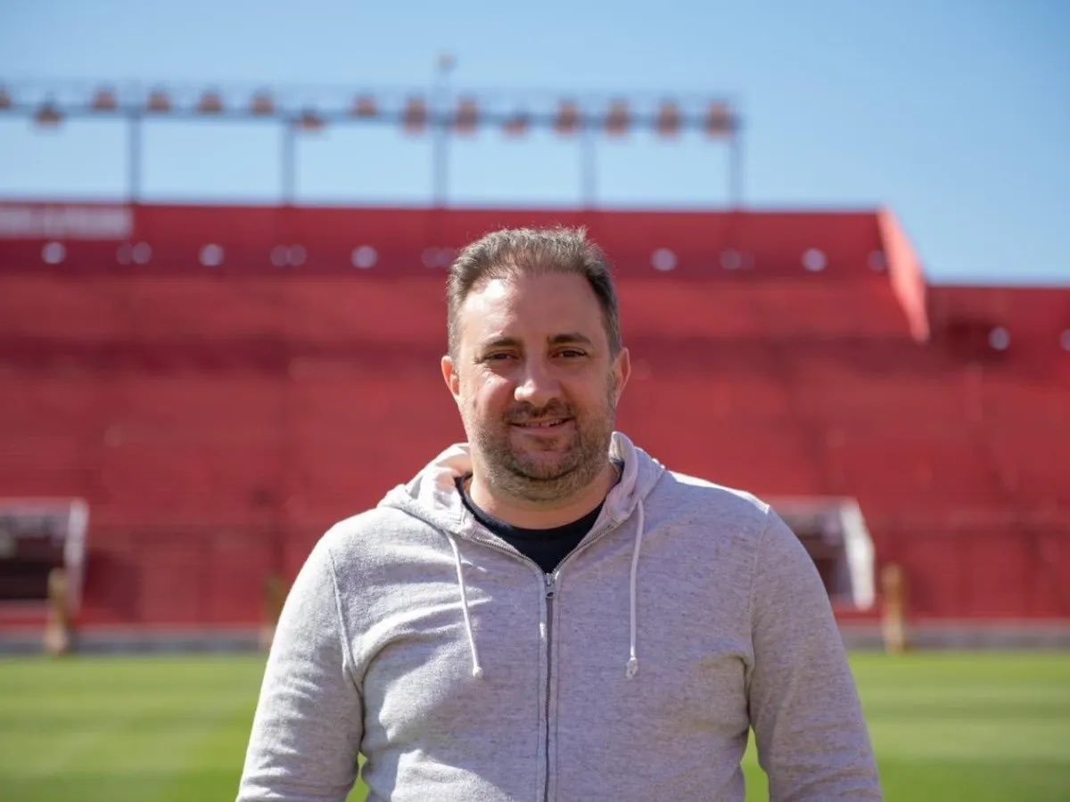 okdobleamarilla's tweet photo. 🚨 #ALERTA | Cristian #Malaspina irá por la reelección en Argentinos Juniors 🐞

📌 El actual presidente del ‘Bicho’ obtuvo cerca de 500 avales de los 250 que requiere el Estatuto

📌 Las elecciones en la institución de ‘La Paternal’ serán el 9 de diciembre https://t.co/8QvSZMa1rZ