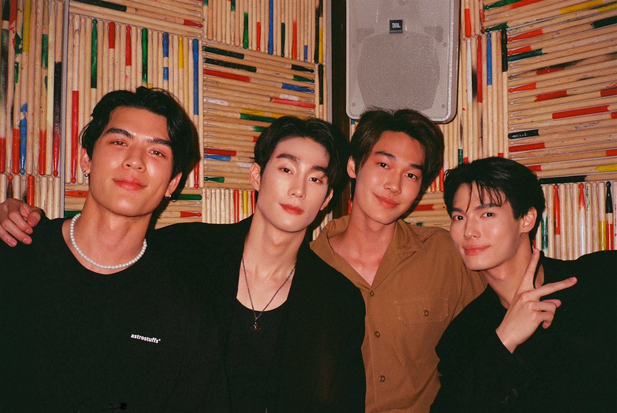 fforcejs's tweet photo. About last night ✨ https://t.co/j2I63e8mzH