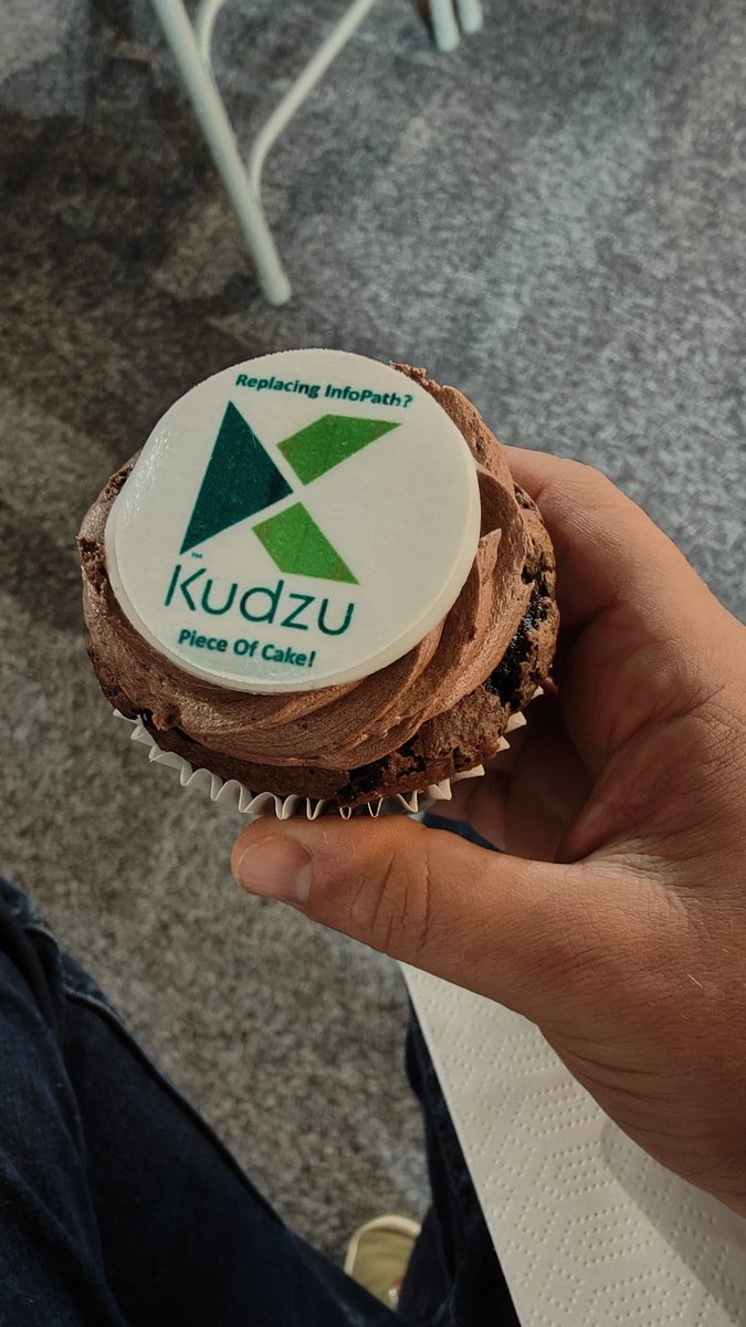 marijnsomers's tweet photo. Did you enjoy @AnouckFierens and mine session on #SharePoint list forms vs powerapps? If you are looking to replace #infopath.. talk to this sponsor! #collabdaysbletchley https://t.co/OXSuy0q3Q9