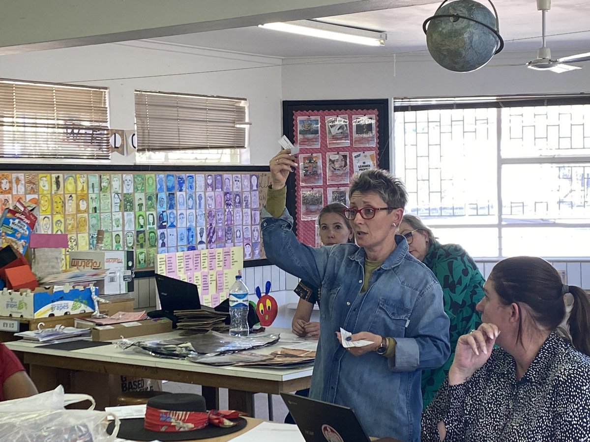 marcellevleenen's tweet image. Our Primary leadership team in action, three engaging mini PDs in an hour: unpacking the process of collecting writing assessments, Maths progression and standardisation exercises and the impact of note-taking on learning. Thanks team! #LearningAtWIS
