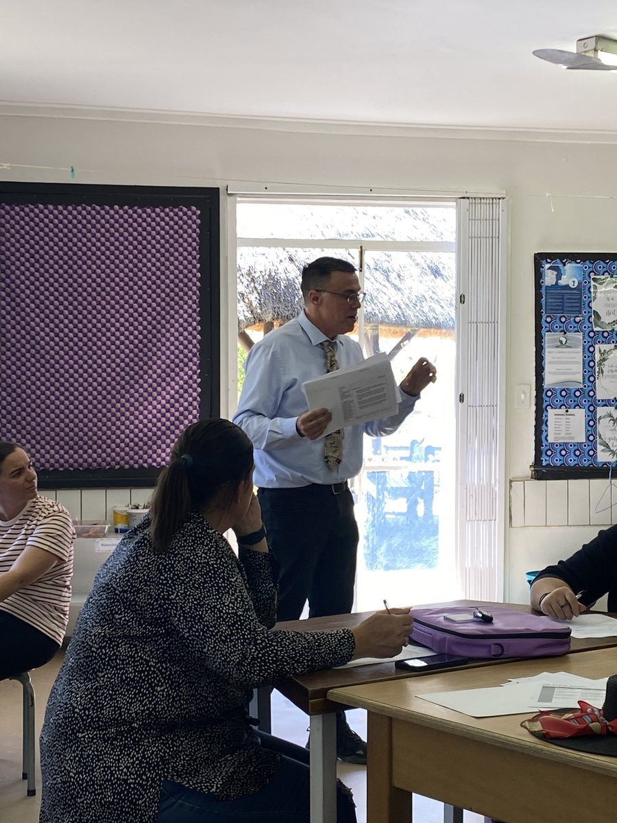 marcellevleenen's tweet image. Our Primary leadership team in action, three engaging mini PDs in an hour: unpacking the process of collecting writing assessments, Maths progression and standardisation exercises and the impact of note-taking on learning. Thanks team! #LearningAtWIS