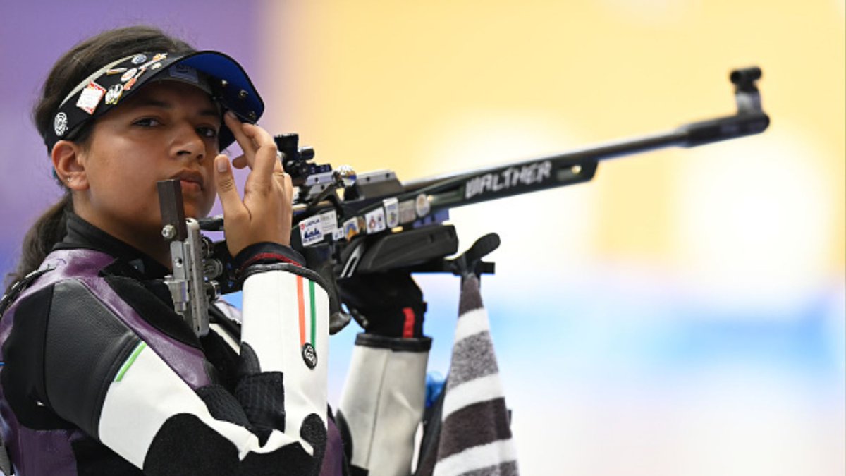 sports_tak's tweet photo. Asian Games : डॉक्टरी की पढ़ाई छोड़ हाथ में थामी राइफल, गोल्डन निशाने से वर्ल्ड रिकॉर्ड बना मचाया धमाल, जानें कौन है सिफत कौर ?
#AsianGames #SiftKaur
https://t.co/Y8cpab9IoB https://t.co/QHGeQTjY2y