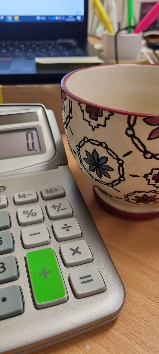 Emma_Lou_Who_'s tweet photo. Feel like a real finance team member now with my own calculator #WorkLife https://t.co/Wu7q7f7lk4