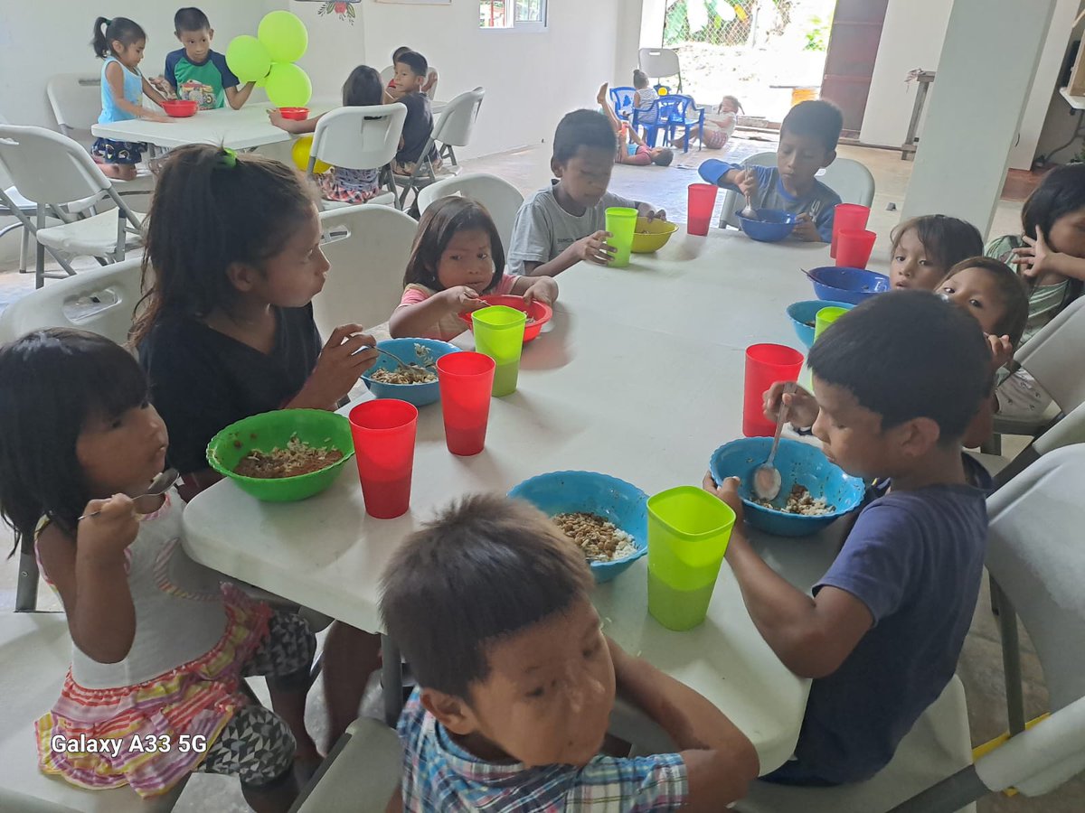 CLdeBalboa's tweet photo. Desde 1952 continuamos llevando esperanza a poblaciones vulnerables. Con la creación del Comedor Marilyn González del Valle de San Francisco, damos oportunidad de mejor futuro a los estudiantes, evitando la deserción escolar.
Gracias Benefactores!
#LiderazgodeServicio
 #WeServe https://t.co/pmlnbNRYlA