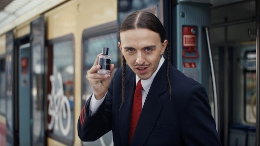 We created a unique ad to launch the spoof scent “Ö de PNV” for ZUKUNFT NAHVERKEHR, an initiative from public transport group, Deutsche Bahn. The future of public transport has never smelt so good!
tinyurl.com/5ez9ap65