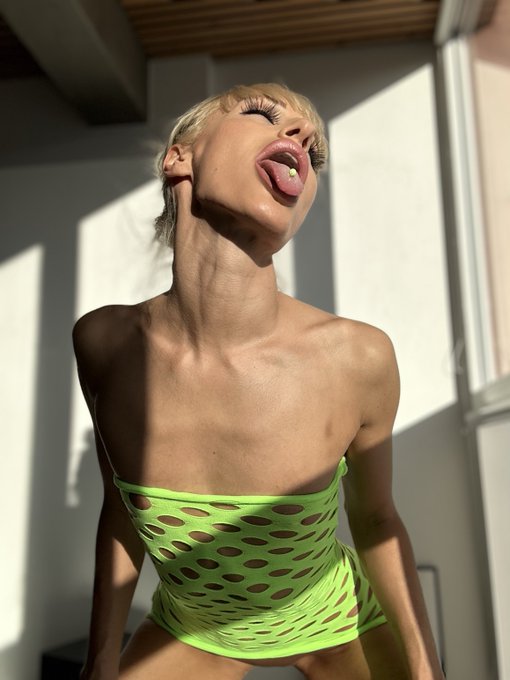 Vote for me in the MV Contest Fashion Show Contest  September 27th, 3:00 PM EST to 11:00 PM EST @manyvids https://t<a href="/tag/hot"class="tags"><span>#hot</span></a><a href="/tag/porn"class="tags"><span>#porn</span></a><a href="/tag/sexygirl"class="tags"><span>#sexygirl</span></a><a href="/tag/manyvids"class="tags"><span>#manyvids</span></a><a href="/tag/tonguepiercin"class="tags"><span>#tonguepiercin</span></a>