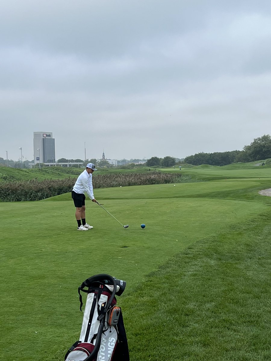 OakLawnGolf's tweet photo. Jake Canvin on the 1st tee https://t.co/K2wArDeiU3