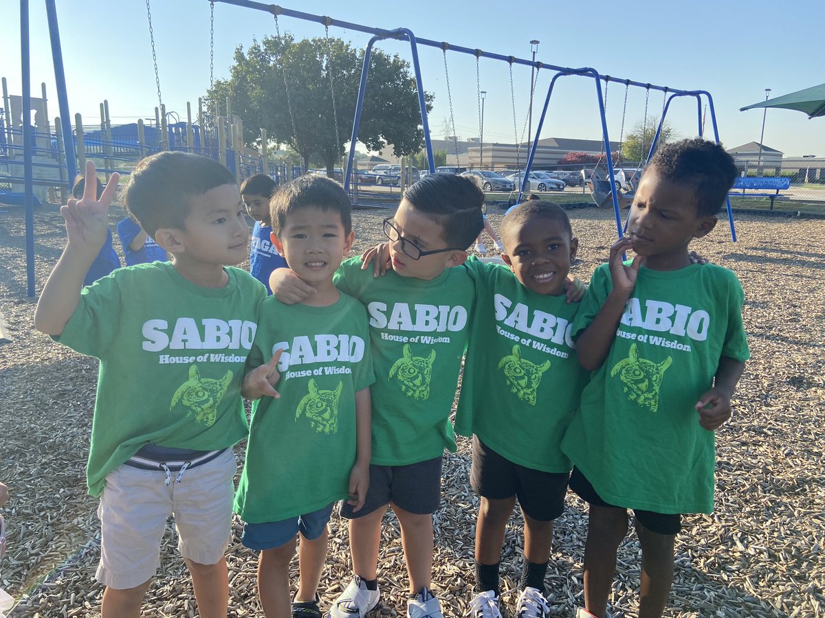 MrsMontegudo's tweet photo. Pre-k is showing their house spirit! @HebronValleyES https://t.co/8UuRjxntIf