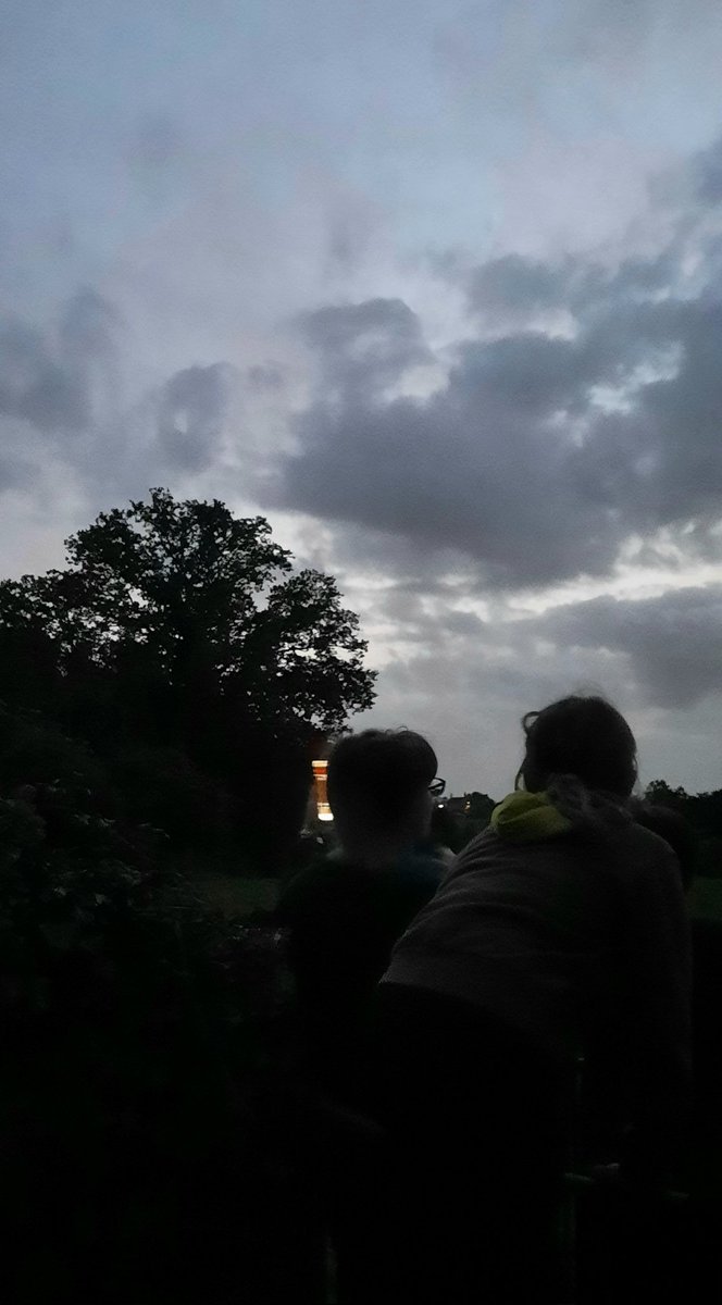 _WEAG's tweet photo. We took the Guides for a bat walk on Monday and saw common pips, soprano pips and serotines! It was a great time, and the girls asked very intelligent questions 😊

Bats are such incredible creatures, it's not too late to get out and see them before they hibernate! 🦇

@_BCT_ https://t.co/Rts3VMPHfD