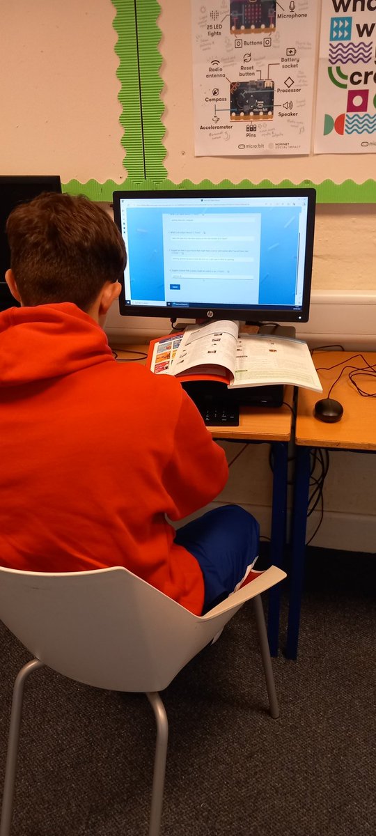 MissHedges_'s tweet image. These pupils have been combining prior knowledge about input and output devices with new learning to help them to answer questions on a #MicrosoftForm. They were both able to give examples of sensors on devices at home 😀

#IWBStech #MIEExpert
