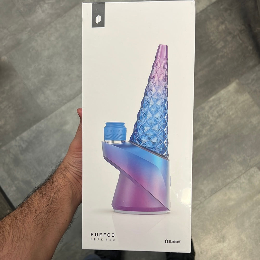 CryptoChronicX's tweet photo. 💨 PUFFCO GIVEAWAY 💨

Winner Receives:
🏆 PuffCo Peak Pro - Limited Edition

✅️ Follow @CryptoChronicX
👍 Like
♻️ Retweet
🗣 Comment/Tag 5+ Friends 

🔞 21+
🇺🇸 USA
⏳️ 4 Days

#Giveaway #Giveaways #PuffCo https://t.co/RIHdlqmg9y