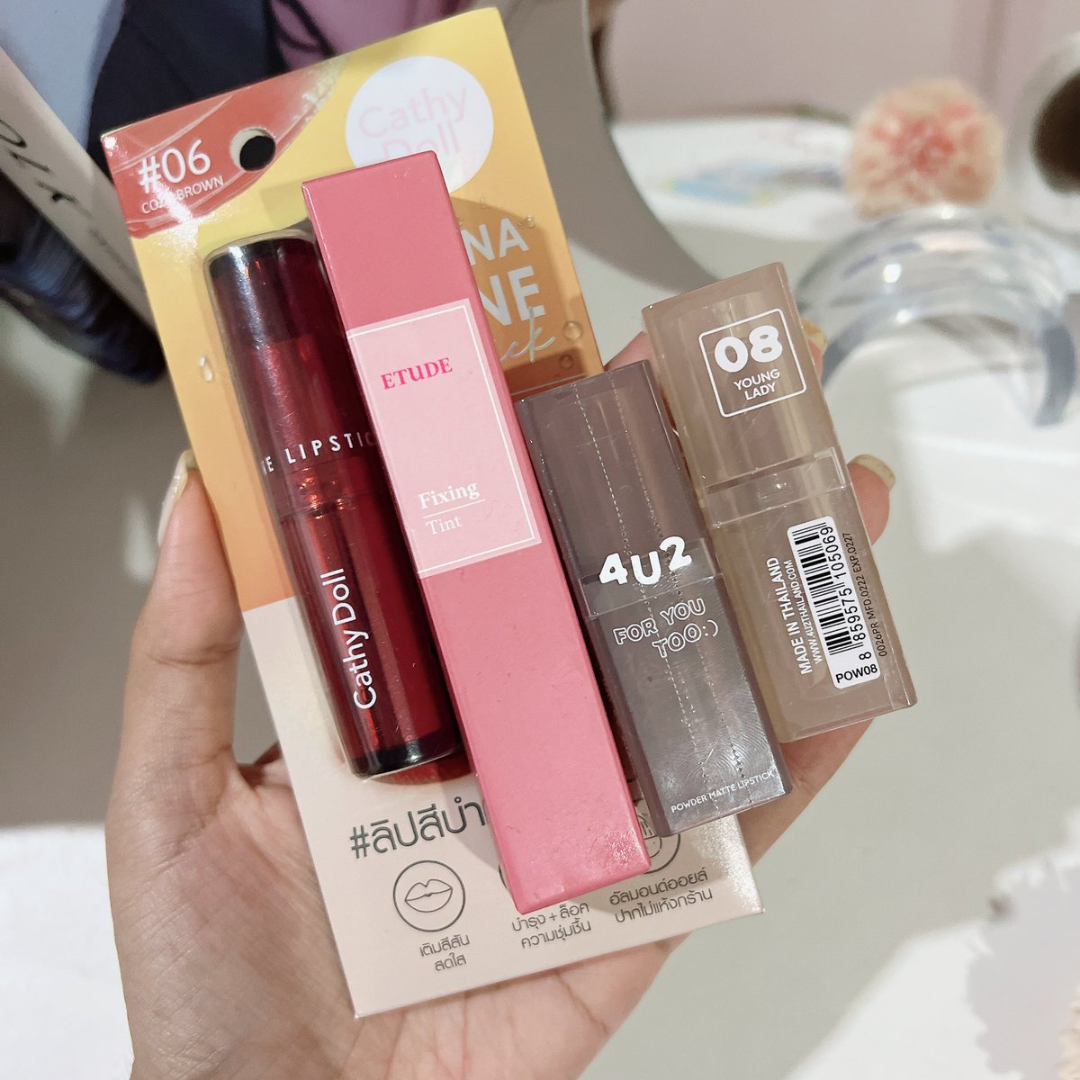 #แจกฟรี เซ็ทลิป 1 รางวัลเฉพาะ ฟลว.
- แค่รีทวิต (ใครสะดวกฝากรีโพสรีวิวด้วยนะงับ🫶🏻💖)

ประกาศวันศุกร์นี้ค่า‼️