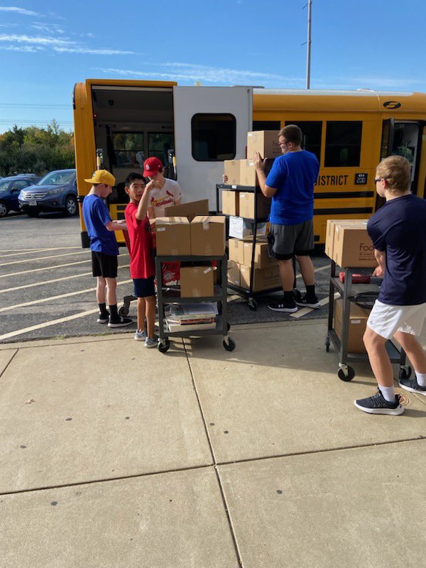 Sorting, loading and delivering over 500 can goods collected at <a href="/Howell_FB/">Howell Football</a> Jamboree.  Big thank you to <a href="/fhladyvikingbb/">Howell Girls BBall</a> for organizing the food drive &amp; <a href="/FHVikings/">Howell Vikings</a> for supporting!  
#unmatched
