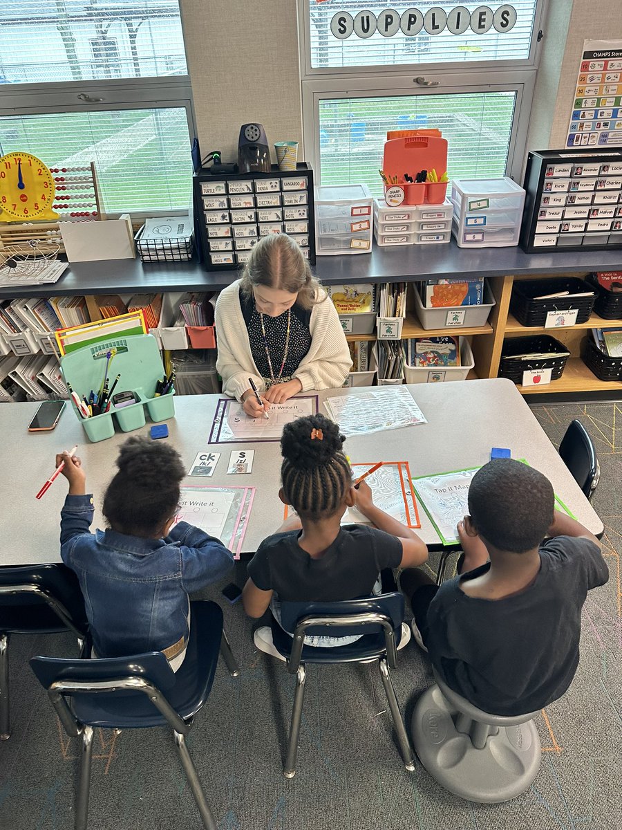 Angela Brown (@mrs_coachbrown) on Twitter photo First grade students are hard at work in their small group literacy stations! <a href="/CWChamps/">Chapelwood Elementary</a> #wearewayne First grade students are hard at work in their small group literacy stations! <a href="/CWChamps/">Chapelwood Elementary</a> #wearewayne
