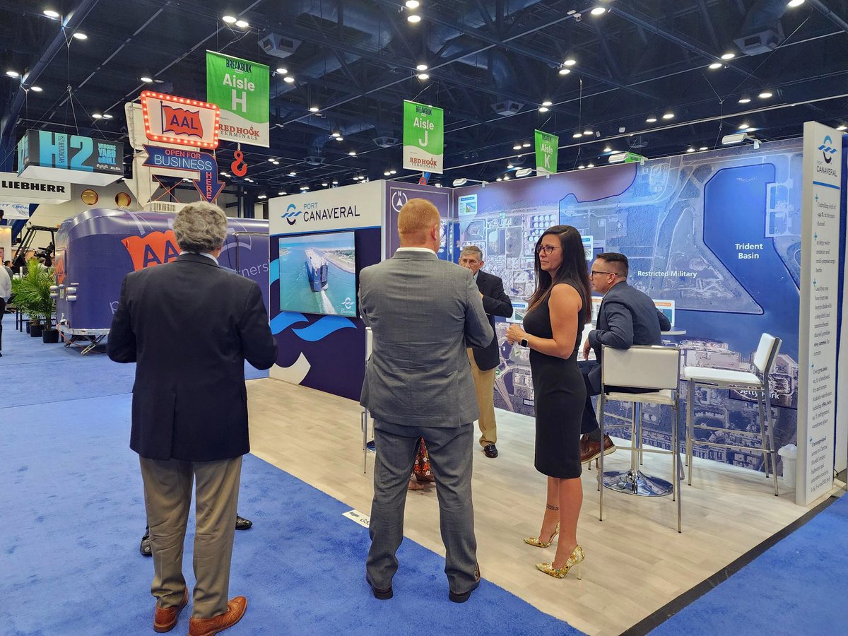 PortCanaveral's tweet photo. BREAKBULK AMERICAS IS LIVE: Don't miss the chance to connect with our fantastic Cargo Team today at Breakbulk Americas Booth G53. Drop by and enjoy a cup of coffee with us from 10 AM to 2 PM. Let's chat about all things cargo! ☕️

More Info: https://t.co/CISSpt3onm

#PortCanaveralCargo #BreakbulkAmericas2023 #Networking